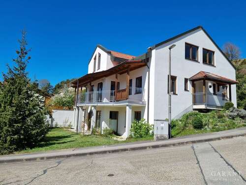 Foto - Haus zum Kaufen in Titting 590.000,00 € 247 m²
