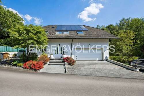 Foto - Haus zum Kaufen in Overath 820.000,00 € 240 m²