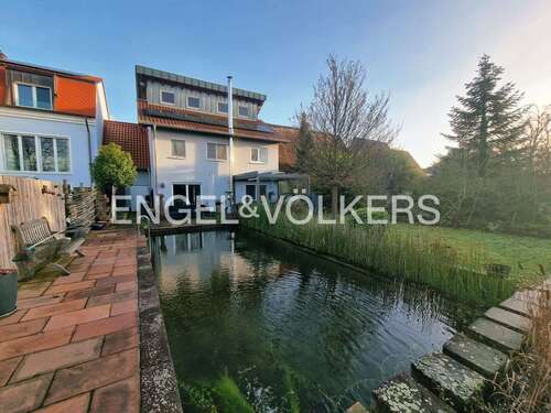 Foto - Haus zum Kaufen in Römerberg 949.000,00 € 290 m²