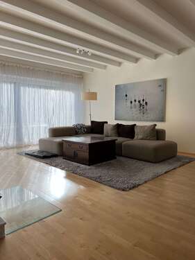 Foto - Haus zum Mieten in Naurod 3.600,00 € 289 m²