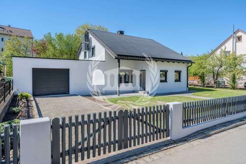 Foto - Haus zum Kaufen in Regenstauf 599.000,00 € 108 m²