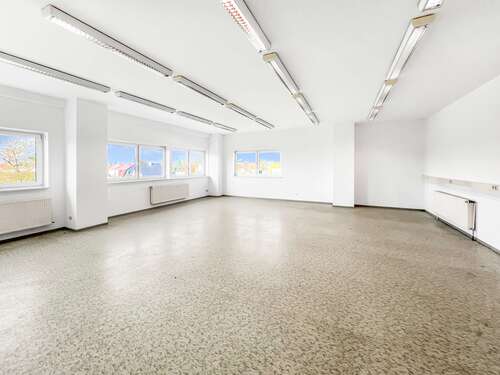Foto - Büro in Genthin 1.241,21 € 318.26 m²