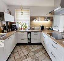 Haus zum Kaufen in Bad Dürrenberg 170.000,00 € 180 m²