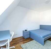 WG-Zimmer in Berlin 700,00 € 12.39 m²