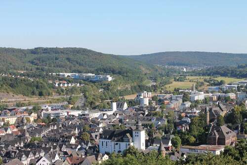 Foto - Haus zum Mieten in Herborn 1.650,00 € 240 m²
