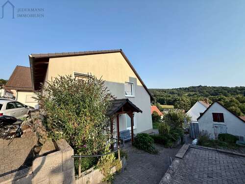 Foto - Wohnung zum Mieten in Helsa 650,00 € 83 m²