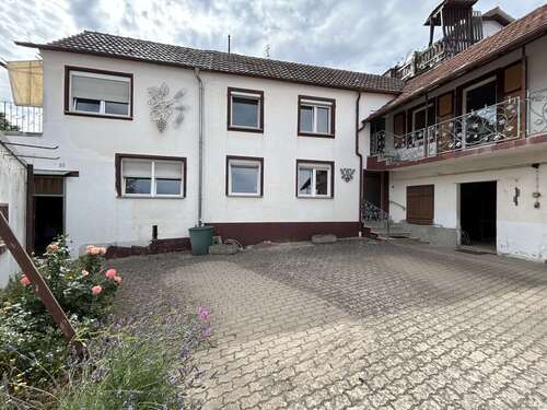Foto - Haus zum Kaufen in Battenberg (Pfalz) 299.000,00 € 206.38 m²