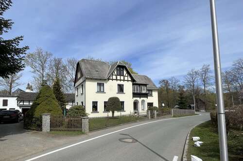 Foto - Haus zum Kaufen in Crimmitschau 229.000,00 € 160 m²