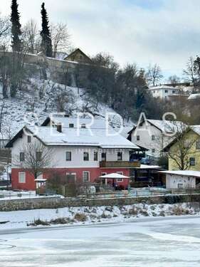 Foto - Haus zum Kaufen in Reichenbach 415.000,00 € 250 m²