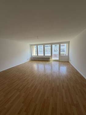 Foto - Wohnung zum Mieten in Wilmersdorf 1.457,14 € 99.45 m²