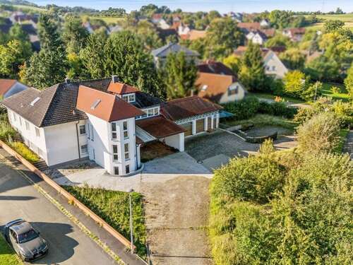 Foto - Haus zum Kaufen in Effeltrich 590.000,00 € 155.68 m²