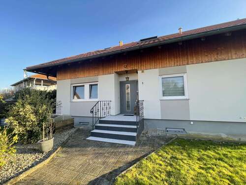 Foto - Haus zum Kaufen in Neuenburg 730.000,00 € 220 m²