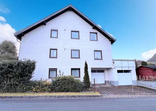 Foto - Haus zum Kaufen in Blankenrath 295.000,00 € 149.87 m²