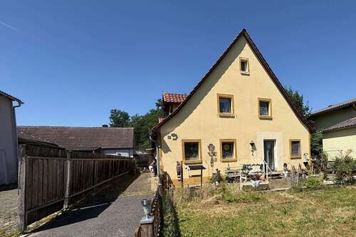 Foto - Haus zum Kaufen in Gunzenhausen 170.000,00 € 154.71 m²