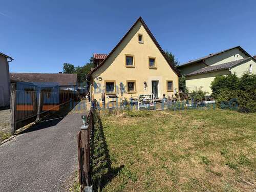 Foto - Haus zum Kaufen in Gunzenhausen 170.000,00 € 154.71 m²