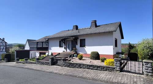 Foto - Haus zum Kaufen in Löhnberg 319.000,00 € 158 m²