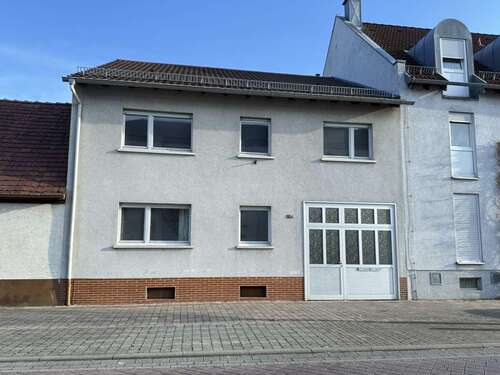 Foto - Haus zum Kaufen in Graben-Neudorf 490.000,00 € 224.3 m²