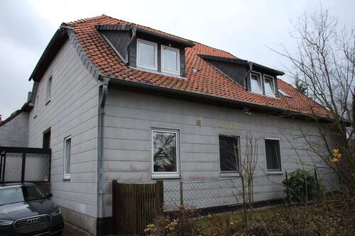 Foto - Haus zum Kaufen in Wennigsen (Deister) 175.000,00 € 230 m²
