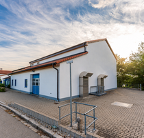 Halle in Straßkirchen 2.925,00 € 325 m²