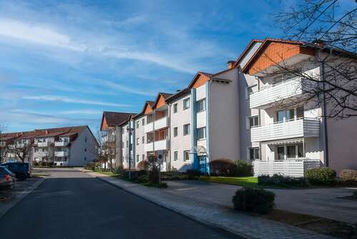 Foto - Wohnung zum Mieten in Weißenfels 413,37 € 60.97 m²