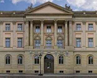 Wohnung zum Mieten in Potsdam 7.010,00 € 390.18 m²