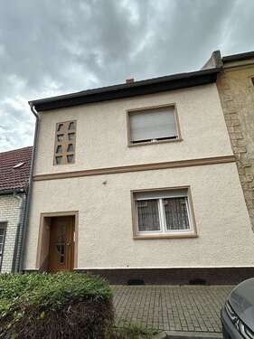 Foto - Haus zum Kaufen in Güsten 38.300,00 € 80 m²