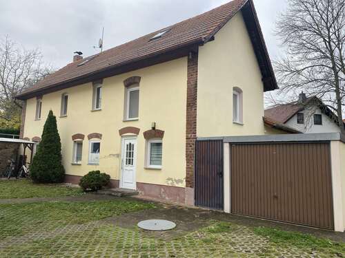 Foto - Haus zum Kaufen in Groitzsch 299.000,00 € 184.15 m²