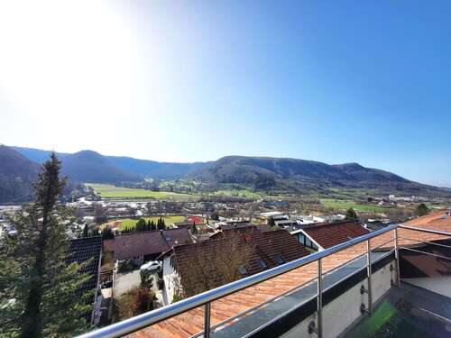 Foto - Wohnung zum Kaufen in Bad Urach 180.000,00 € 67 m²
