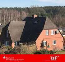 Haus zum Kaufen in Domsühl 390.000,00 € 250 m²