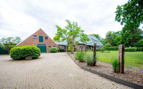 Foto - Haus zum Kaufen in Westerstede 699.000,00 € 268 m²