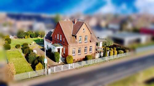 Foto - Haus zum Kaufen in Sehnde 349.000,00 € 273 m²