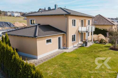 Foto - Haus zum Kaufen in Weiden in der Oberpfalz 899.000,00 € 238 m²