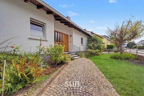 Foto - Haus zum Kaufen in Rosbach vor der Höhe 575.000,00 € 145 m²