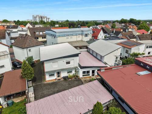 Foto - Haus zum Kaufen in Dietzenbach 1.350.000,00 € 870 m²