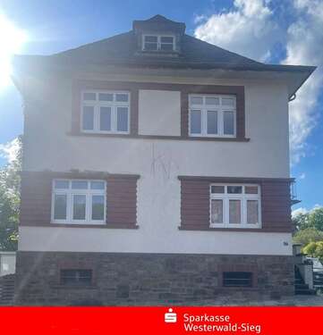 Foto - Haus zum Kaufen in Betzdorf 165.000,00 € 157.78 m²