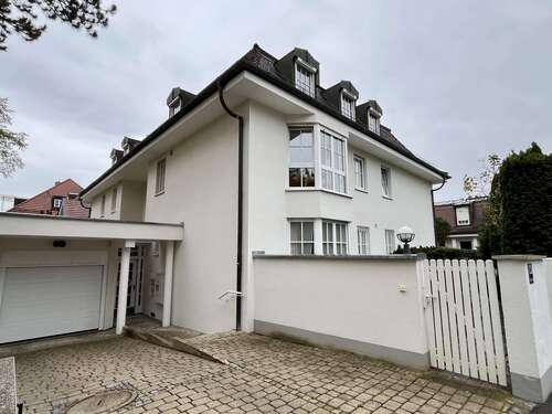 Foto - Wohnung zum Mieten in Grünwald 2.600,00 € 137 m²