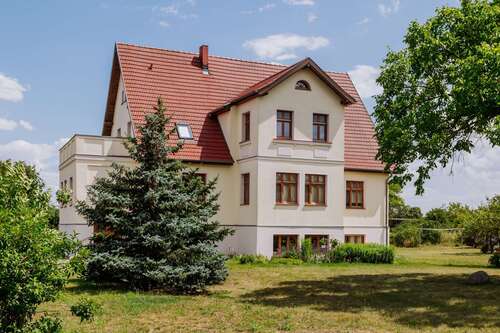 Foto - Haus zum Kaufen in Wriezen 699.000,00 € 465.61 m²