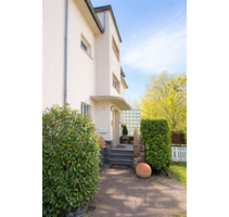 Haus zum Kaufen in Bad Honnef 999.000,00 € 295.84 m²