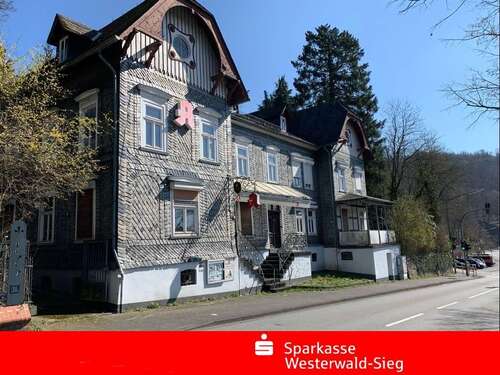Foto - Haus zum Kaufen in Kirchen 250.000,00 € 323 m²