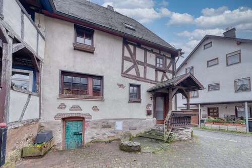 Foto - Haus zum Kaufen in Leun Biskirchen 109.000,00 € 114 m²