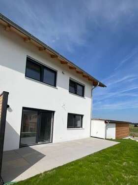 Foto - Haus zum Mieten in Eching 1.800,00 € 136 m²