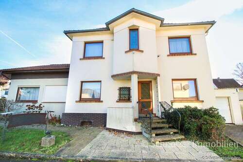 Foto - Haus zum Kaufen in Vlotho 298.000,00 € 231 m²