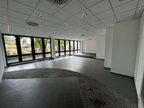 Foto - Büro in Weinstadt 750,00 € 90 m²