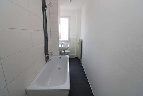 Foto - Wohnung zum Mieten in Freiberg 339,00 € 46.05 m²