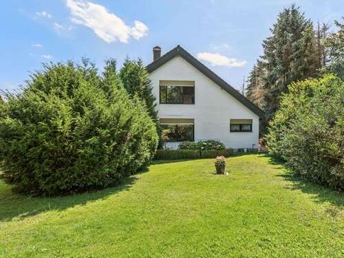 Foto - Haus zum Kaufen in Staufenberg 299.000,00 € 210 m²