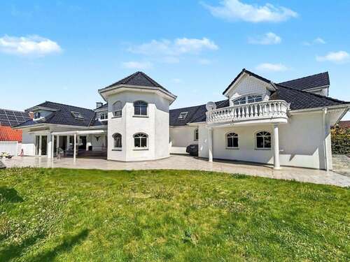 Foto - Haus zum Kaufen in Wolfsburg 898.000,00 € 369 m²