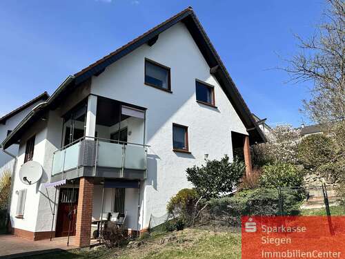 Foto - Haus zum Kaufen in Hilchenbach 269.000,00 € 102 m²