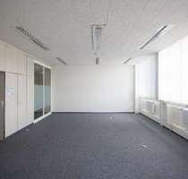 Büro in Stuttgart 5.632,00 € 512 m²