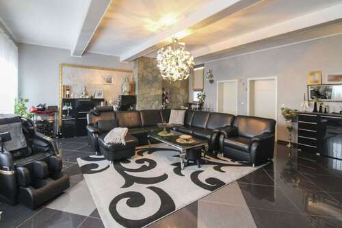 Foto - Haus zum Kaufen in Lambsheim 965.000,00 € 347 m²