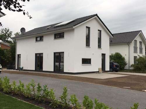 Foto - Haus zum Mieten in Edewecht 1.500,00 € 123 m²